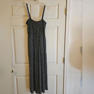 Old Navy Jumper, black and white wide legs, elastic top, Size M